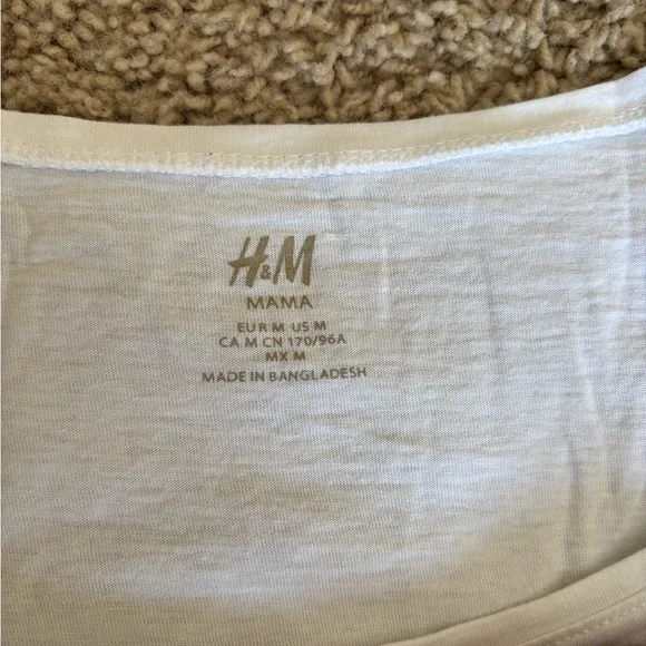 Bundle of 3 Maternity Short Sleeve Tops - Picture 2 of 4